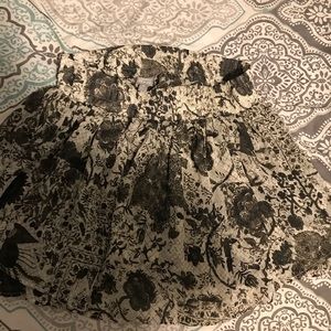 Gray and off white pleated, flows mini skirt